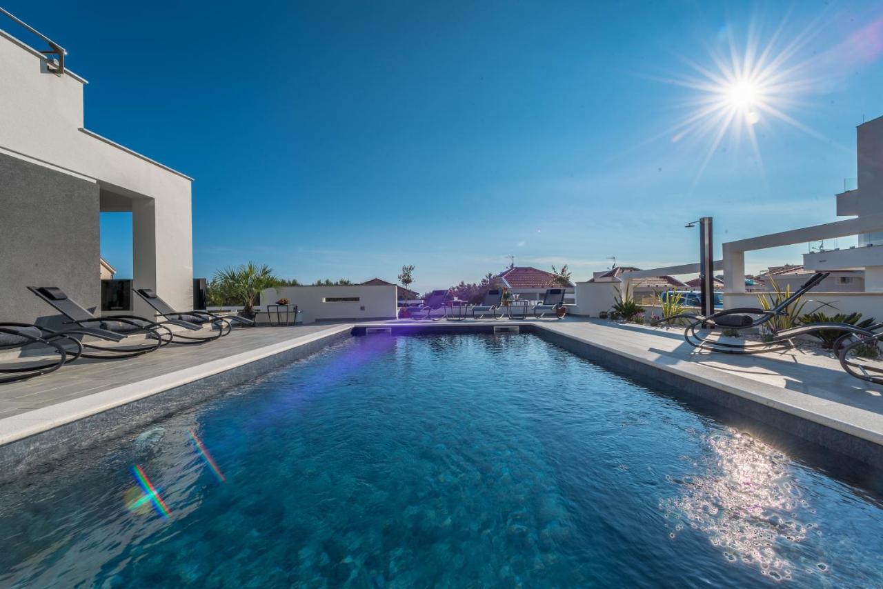 Villa Magnifica Apartments With Pool Novalja Exteriér fotografie
