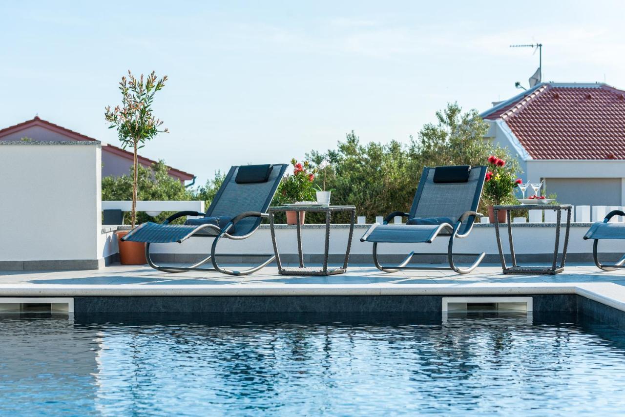 Villa Magnifica Apartments With Pool Novalja Exteriér fotografie