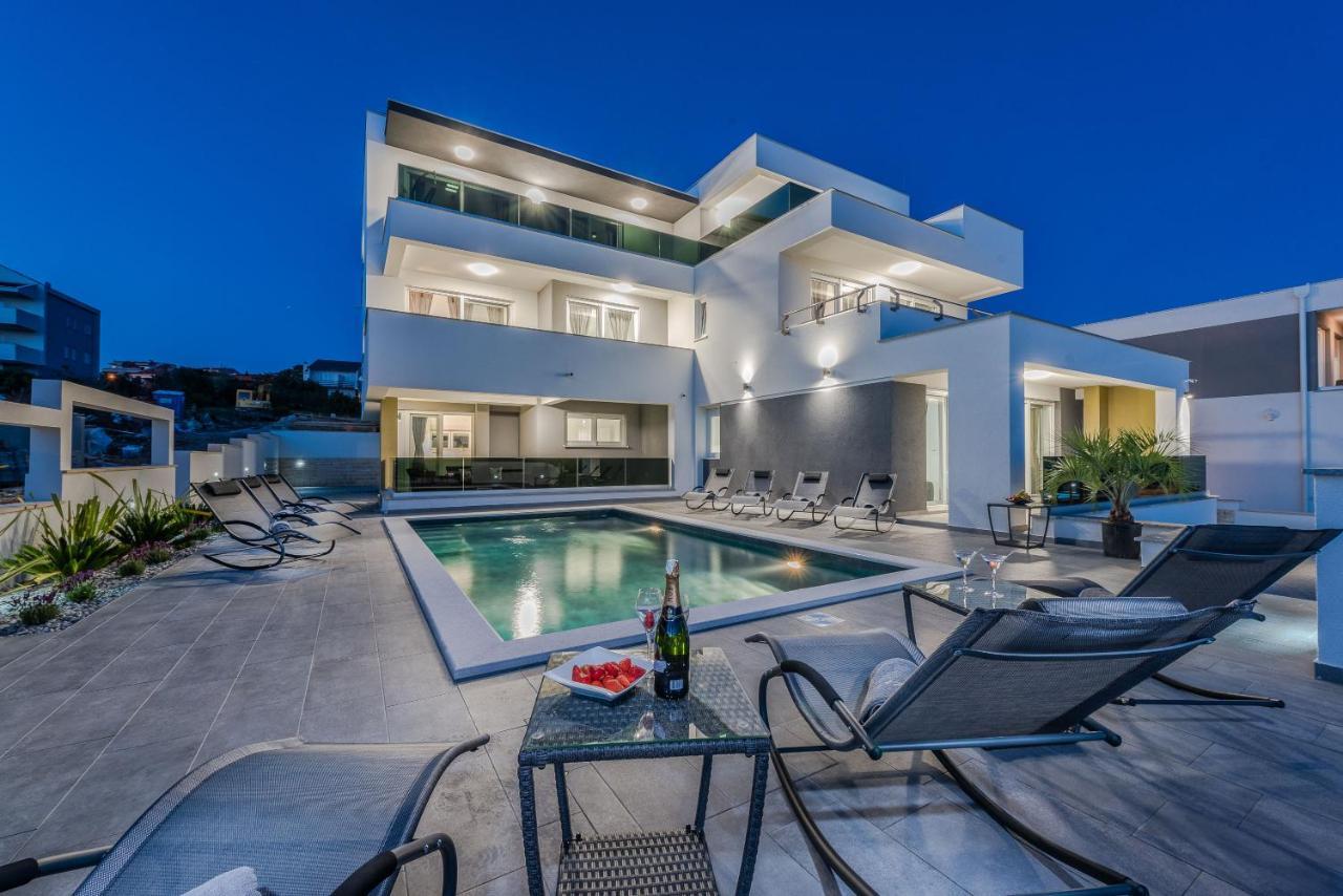 Villa Magnifica Apartments With Pool Novalja Exteriér fotografie