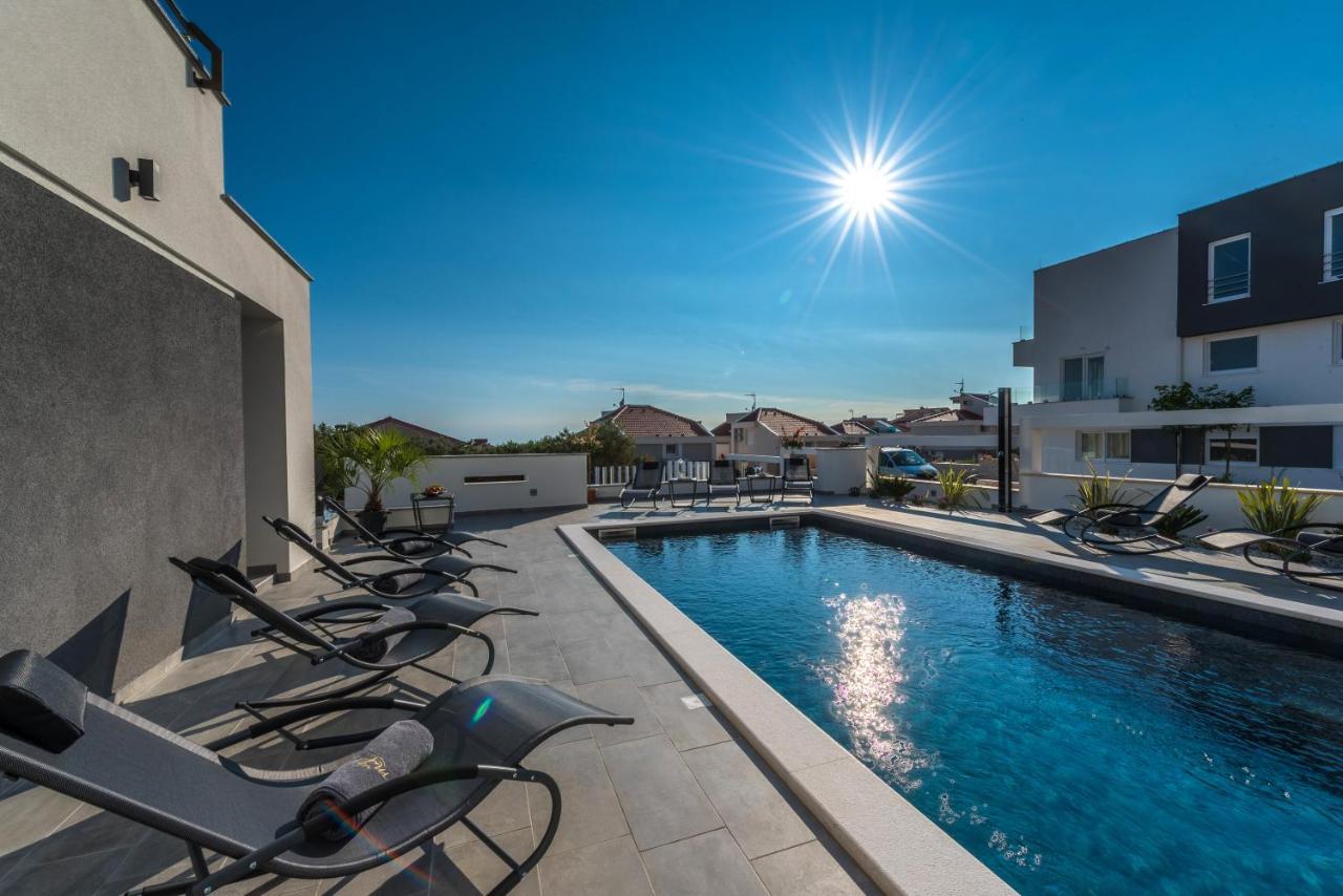 Villa Magnifica Apartments With Pool Novalja Exteriér fotografie