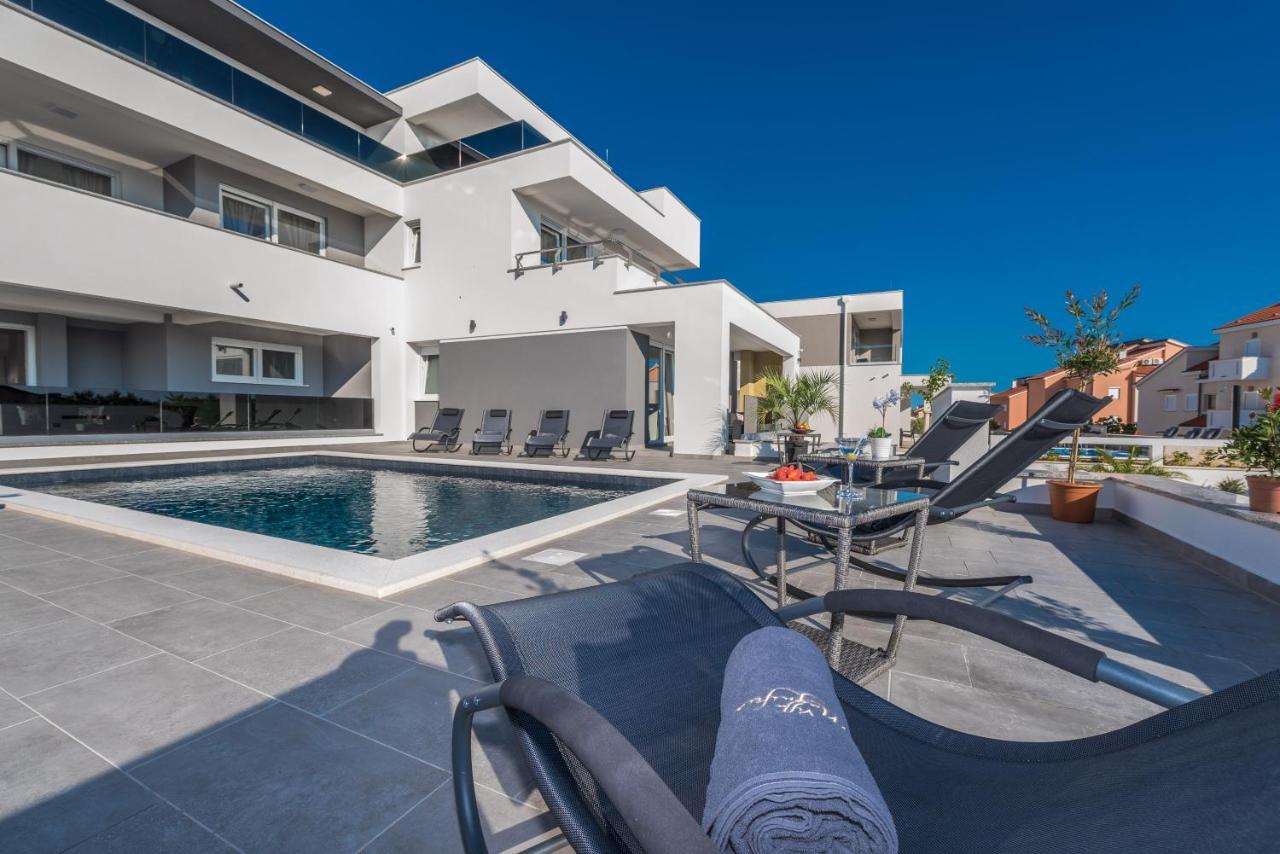 Villa Magnifica Apartments With Pool Novalja Exteriér fotografie