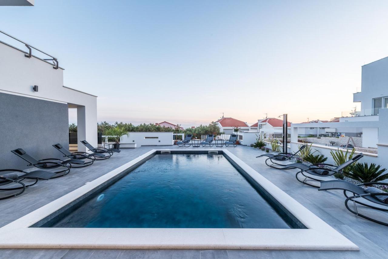Villa Magnifica Apartments With Pool Novalja Exteriér fotografie