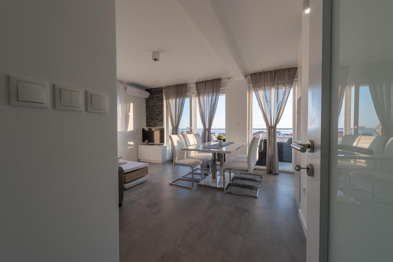 Villa Magnifica Apartments With Pool Novalja Exteriér fotografie