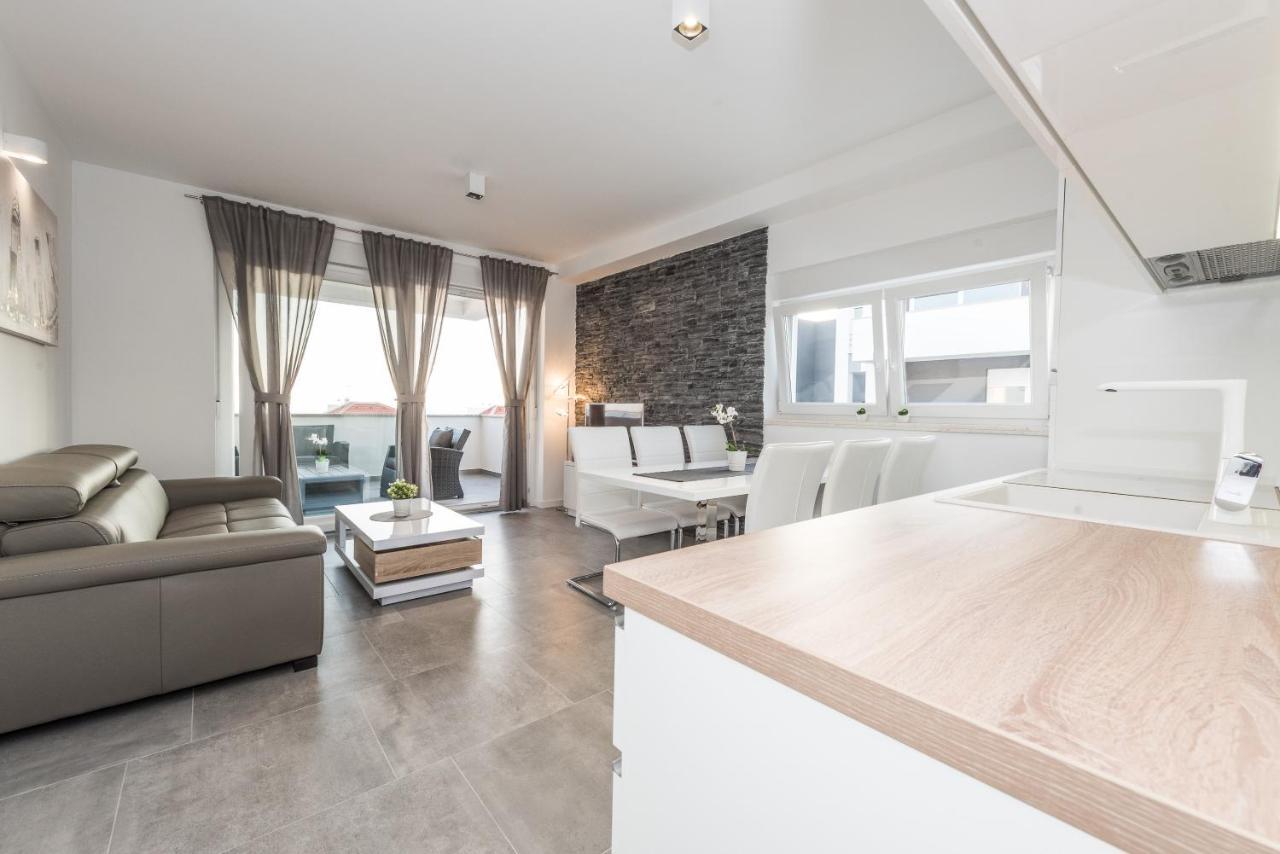 Villa Magnifica Apartments With Pool Novalja Exteriér fotografie