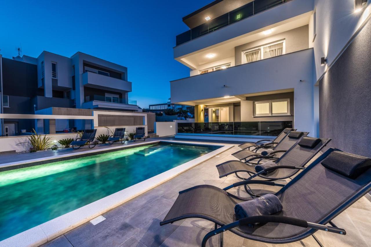 Villa Magnifica Apartments With Pool Novalja Exteriér fotografie