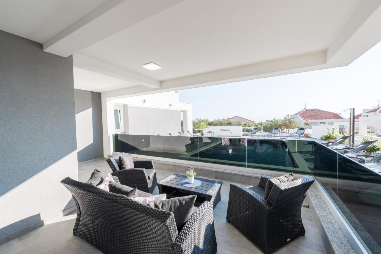 Villa Magnifica Apartments With Pool Novalja Exteriér fotografie