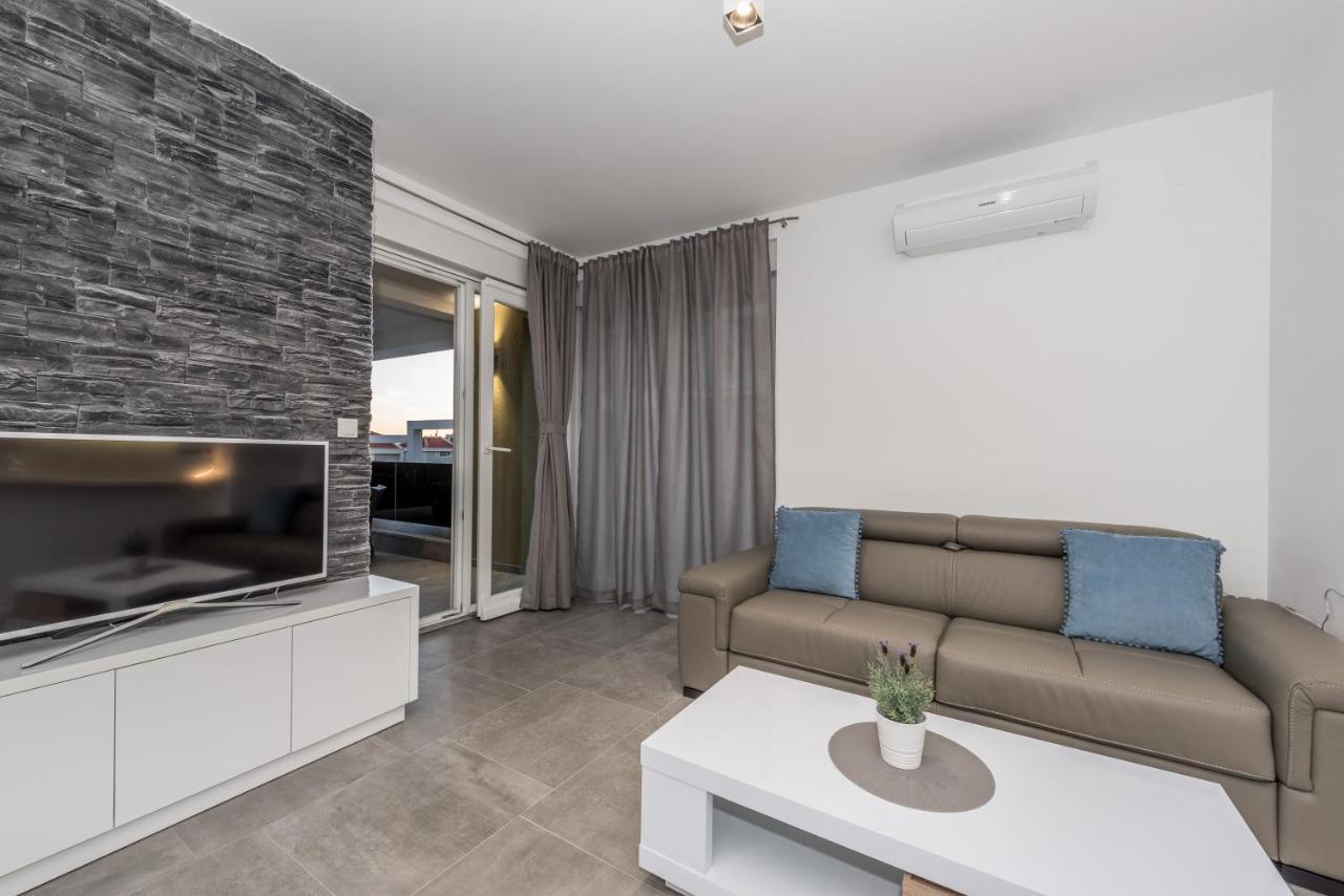 Villa Magnifica Apartments With Pool Novalja Exteriér fotografie